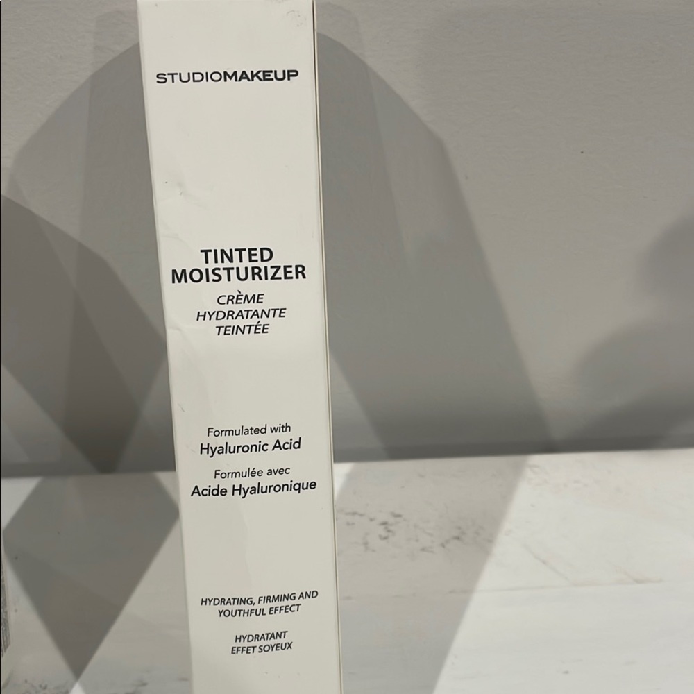 StudioMakeup White Skincare Serum and Face Oil Set - Picture 5 of 8